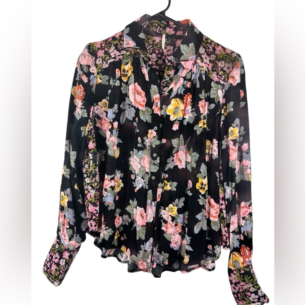 Free People Hold On To Me Black Floral Print Blouse Boho Raw Seam Size XS - Picture 2 of 14